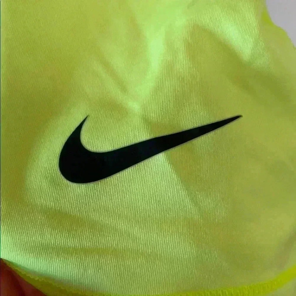 NIKE Dri-Fit Women’s Tank Top - Picture 3 of 6